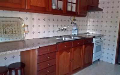 Apartamento T3 no centro de Mem Martins. Bons acessos.