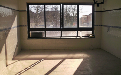 Loja com 50 m2, para vários ramos, incluindo restauração.