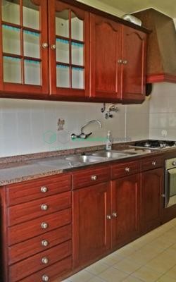  Apartamento T3 remodelado em praceta calma, no centro de Mem Martins.